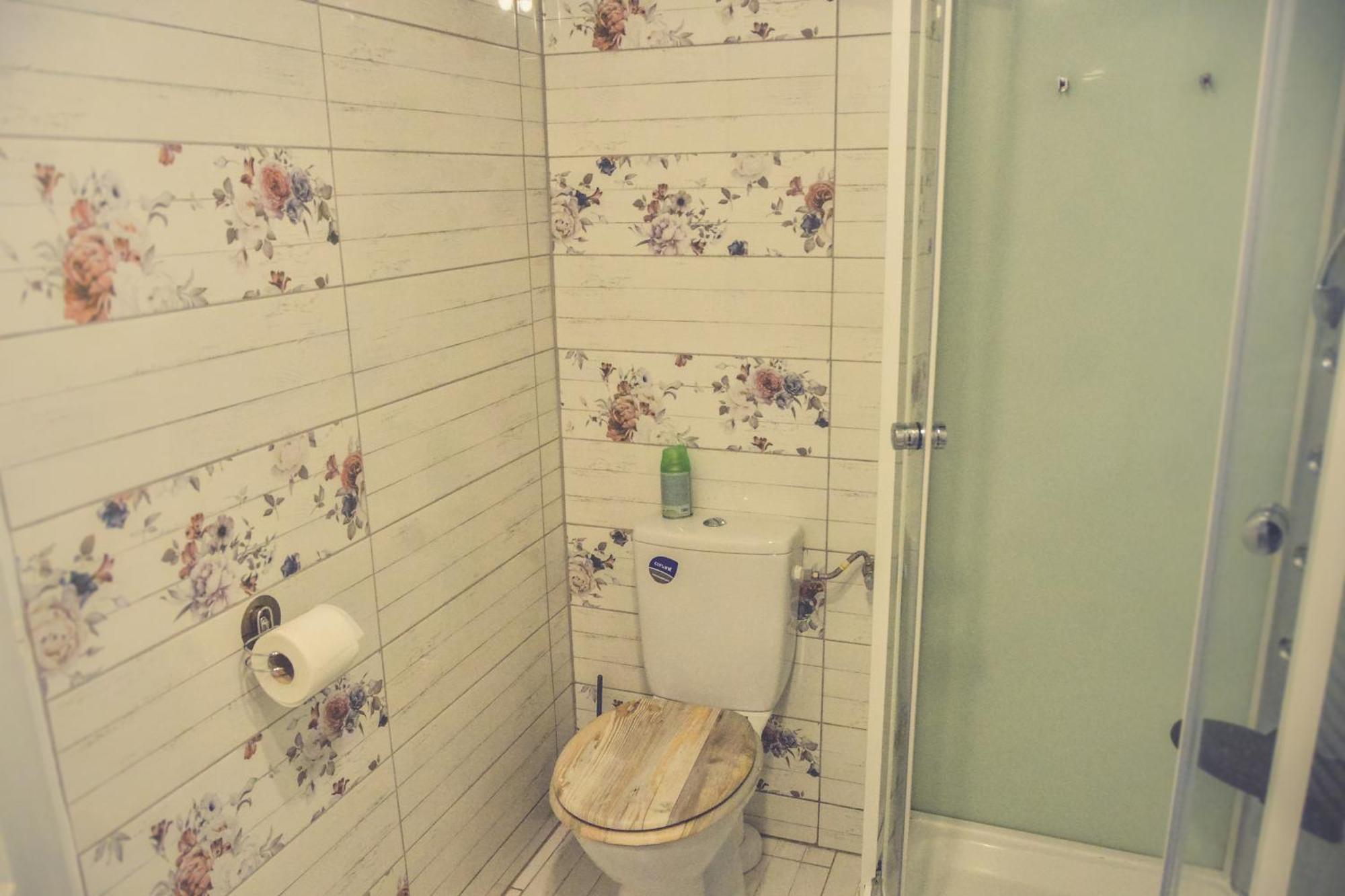 瑙吉伯尔热尼 埃德奥桑温德加斯旅馆酒店 外观 照片